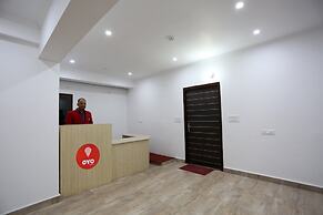 OYO 8985 Summer King