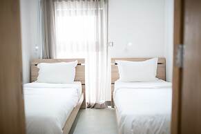 Toparadis Guest House