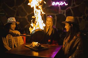 Hotel & Suites Cerro Rojo