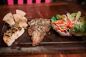 Hotel & Suites Cerro Rojo