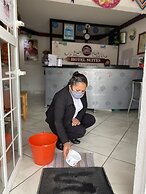 Hotel & Suites Cerro Rojo