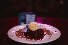 Hotel & Suites Cerro Rojo