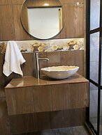 Hotel & Suites Cerro Rojo