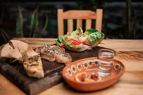 Hotel & Suites Cerro Rojo