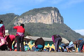 Hotel & Suites Cerro Rojo