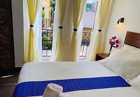 Hotel & Suites Cerro Rojo