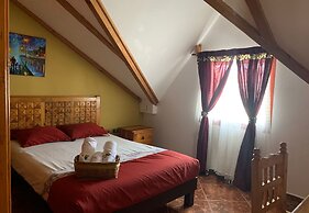 Hotel & Suites Cerro Rojo