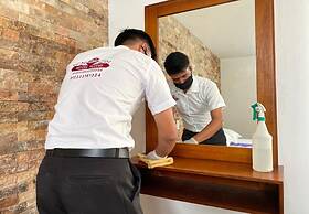 Hotel & Suites Cerro Rojo