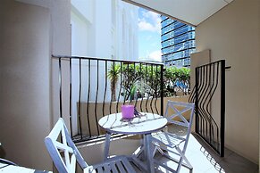 Beautiful Apartment With Patio