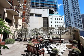 Beautiful Apartment With Patio