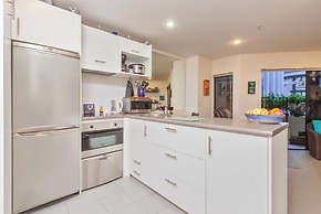 Beautiful Apartment With Patio