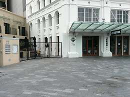 Beautiful Apartment With Patio