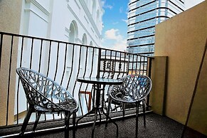 Beautiful Apartment With Patio