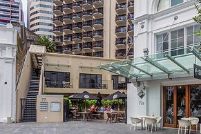 Beautiful Apartment With Patio