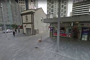 Beautiful Apartment With Patio