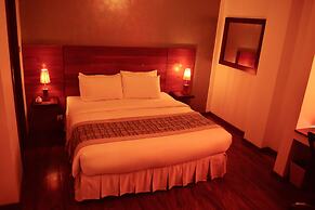 Deluxe 4BR Penthouse By Unique Towers