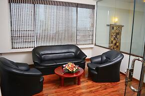 Deluxe 4BR Penthouse By Unique Towers