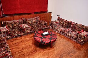 Deluxe 4BR Penthouse By Unique Towers