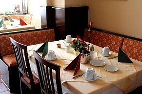 Hotel Am Roonplatz