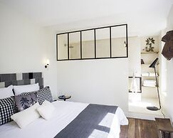 Chez Laurence Du Tilly