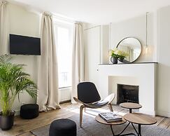 Chez Laurence Du Tilly