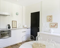 Chez Laurence Du Tilly