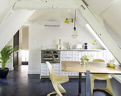 Chez Laurence Du Tilly