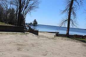 Glen Garry Motel and Cottages
