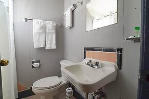 Glen Garry Motel and Cottages