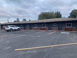 Glen Garry Motel and Cottages
