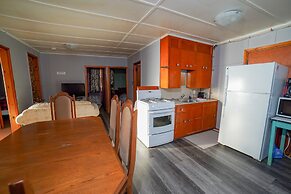 Glen Garry Motel and Cottages