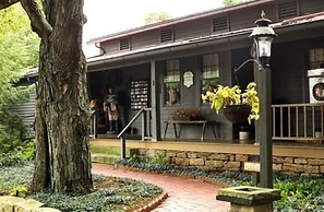 Inne at Watson's Choice and Harvest House B&B