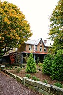 Inne at Watson's Choice and Harvest House B&B