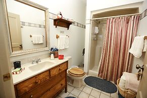 Inne at Watson's Choice and Harvest House B&B