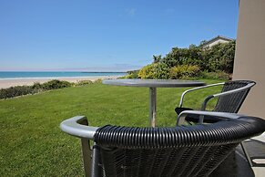 Curio Bay Salt House Motel