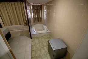 Hot Springs - JC Temporada