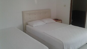 Assos Akropol Pansiyon