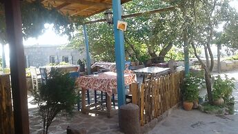 Assos Akropol Pansiyon