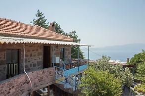 Assos Akropol Pansiyon