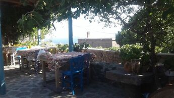 Assos Akropol Pansiyon