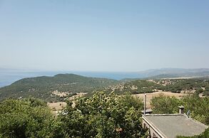 Assos Akropol Pansiyon