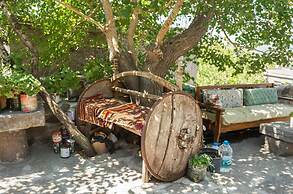 Assos Akropol Pansiyon