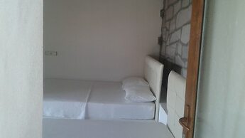 Assos Akropol Pansiyon