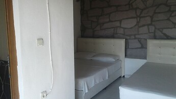 Assos Akropol Pansiyon