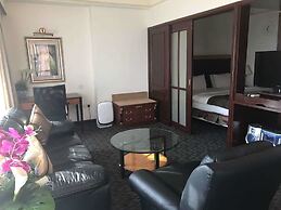 Queens Service Suite at Times Square