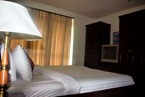 Queens Service Suite at Times Square