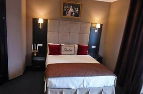 Shadow Boutique Hotel & Spa