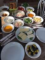 Frida Suites and Aparts