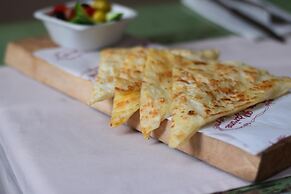 Frida Suites and Aparts