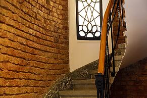 Frida Suites and Aparts